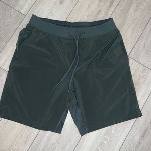 Lululemon Linerless T.H.E. Shorts 9” size XL olive green
